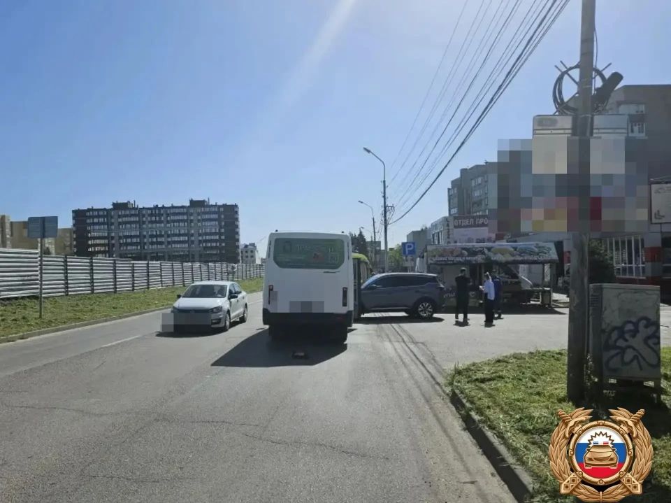 Ребёнок пострадал в экстренно затормозившей маршрутке в Ставрополе