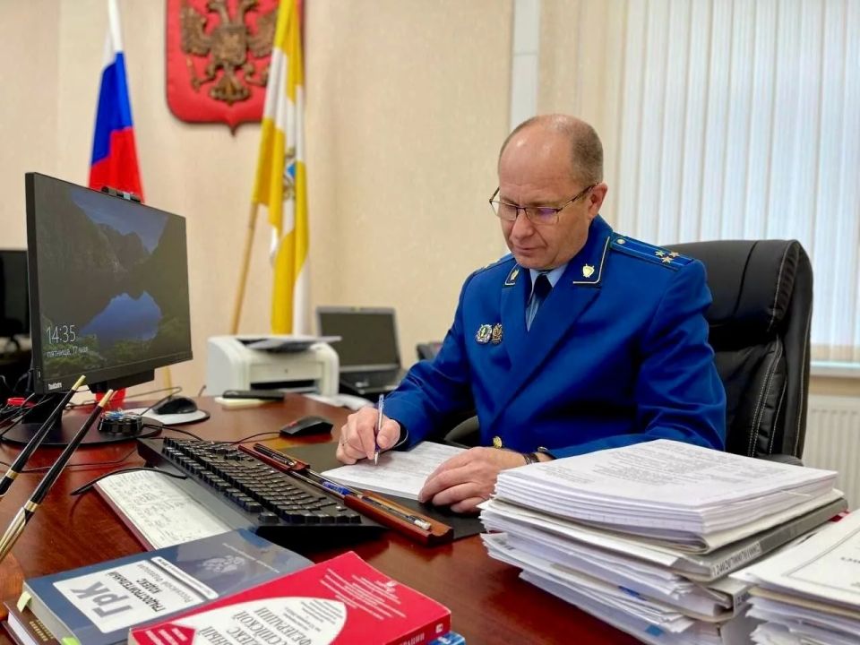 Прокуратура потребовала выплатить трудящимся 10,5 млн рублей
