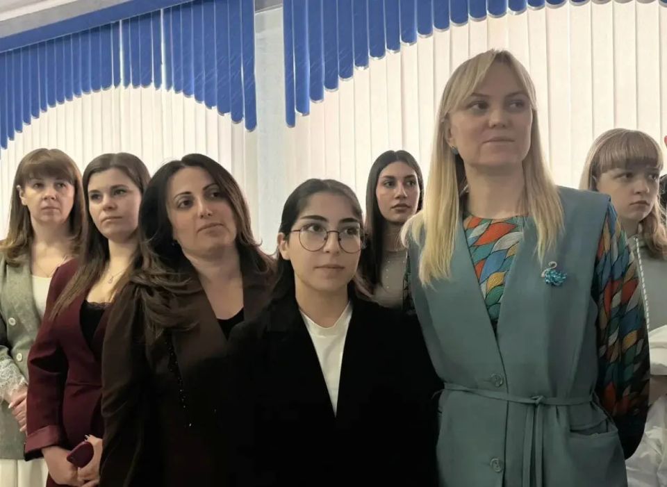 В филиале СГПИ в Ессентуках открылась международная выставка «Ангелы Мира» В филиале СГПИ в Ессентуках открылась международная выставка «Ангелы Мира»