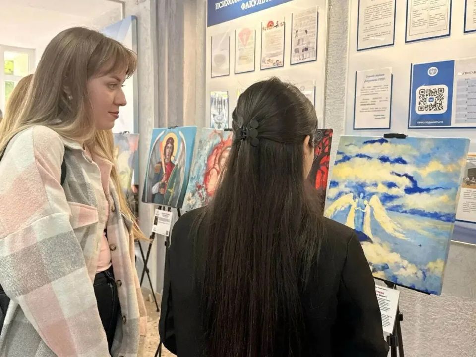 В филиале СГПИ в Ессентуках открылась международная выставка «Ангелы Мира» В филиале СГПИ в Ессентуках открылась международная выставка «Ангелы Мира»