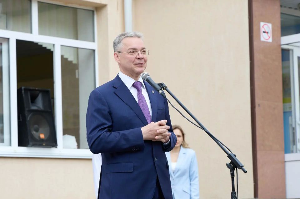 Иван Ульянченко: Сегодня особенный день для более 7000 наших выпускников 9-х и 11-х классов, для них прозвенел последний школьный звонок Иван Ульянченко: Сегодня особенный день для более 7000 наших выпускников 9-х и 11-х классов, для них прозвенел последний школьный звонок