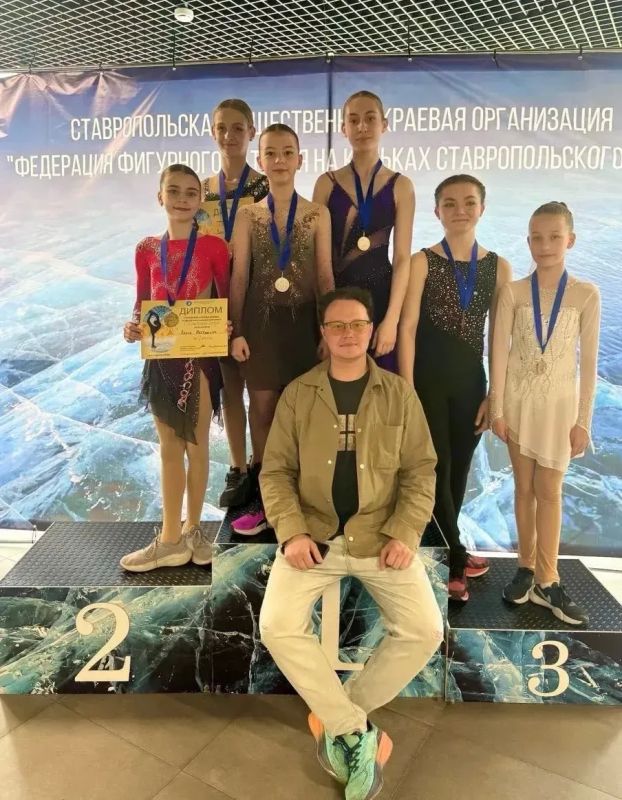 Урожай «Солнечного круга». Богатый урожай наград собрали по итогам городских соревнований и фестиваля по фигурному катанию на коньках «Солнечный круг» воспитанницы Ставропольской школы зимних видов спорта Ильи Авербуха... Урожай «Солнечного круга». Богатый урожай наград собрали по итогам городских соревнований и фестиваля по фигурному катанию на коньках «Солнечный круг» воспитанницы Ставропольской школы зимних видов спорта Ильи Авербуха...
