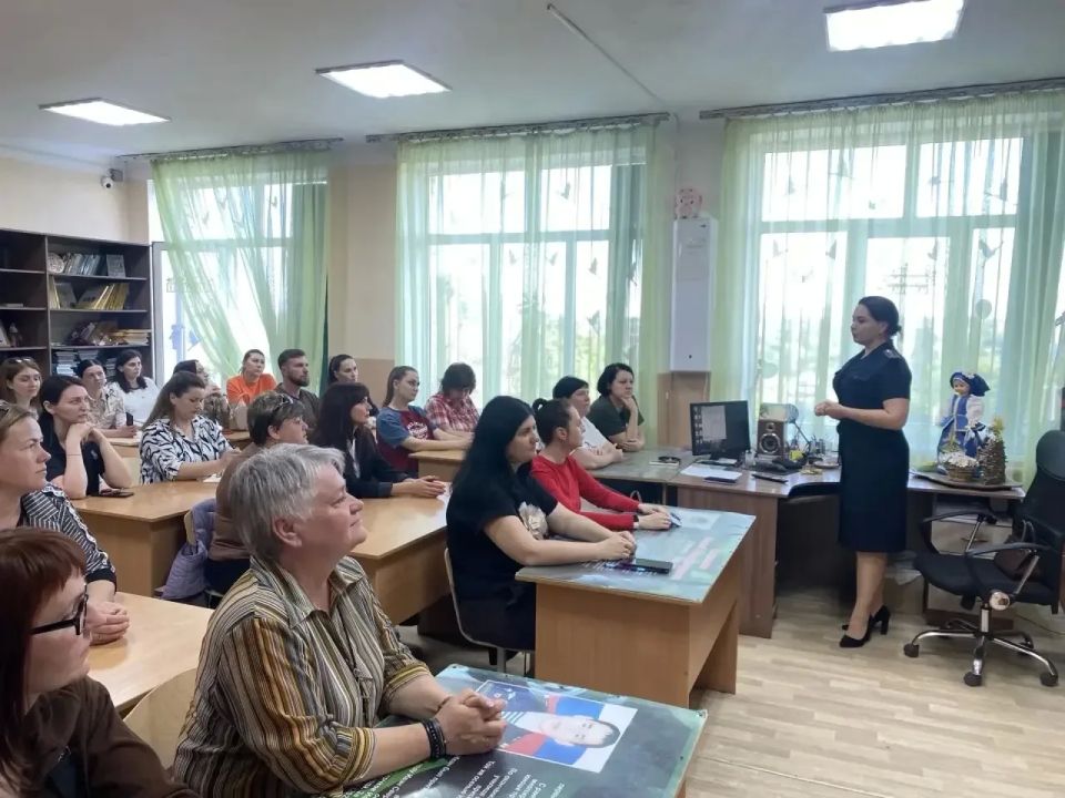 Учебный год в школах Ставрополья завершился уроками дорожной безопасности от сотрудников Госавтоинспекции Учебный год в школах Ставрополья завершился уроками дорожной безопасности от сотрудников Госавтоинспекции