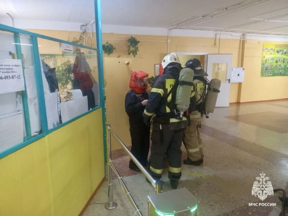 Пожарно-тактическое учение в школе села Красногвардейского Пожарно-тактическое учение в школе села Красногвардейского