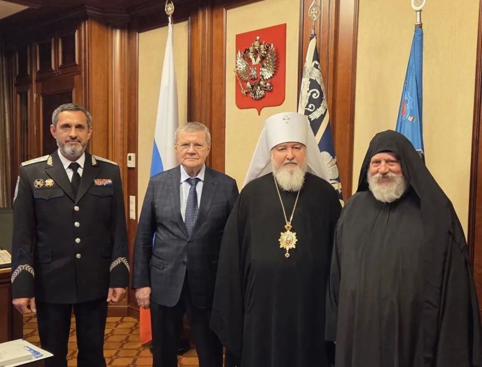 Полномочный представитель Президента Российской Федерации в Северо-Кавказском федеральном округе Юрий Чайка провел рабочую встречу с председателем Синодальных отделов Русской Православной Церкви по взаимодействию с...