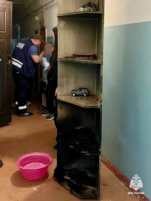 Брат спас брата, устроившего пожар в шкафу в Минеральных водах Брат спас брата, устроившего пожар в шкафу в Минеральных водах