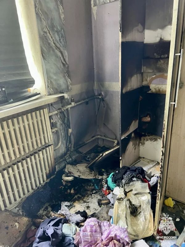 В Минводах ребенок поджег шкаф, а его старший брат принялся тушить пожар В Минводах ребенок поджег шкаф, а его старший брат принялся тушить пожар