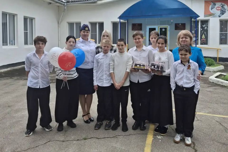 В Пятигорске и Новопавловске сотрудники СК России поздравили воспитанников подшефных детских домов с Международным днем защиты детей В Пятигорске и Новопавловске сотрудники СК России поздравили воспитанников подшефных детских домов с Международным днем защиты детей
