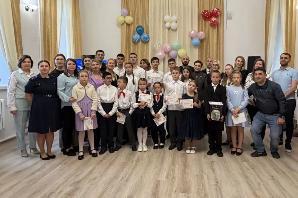 В Пятигорске и Новопавловске сотрудники СК России поздравили воспитанников подшефных детских домов с Международным днем защиты детей В Пятигорске и Новопавловске сотрудники СК России поздравили воспитанников подшефных детских домов с Международным днем защиты детей