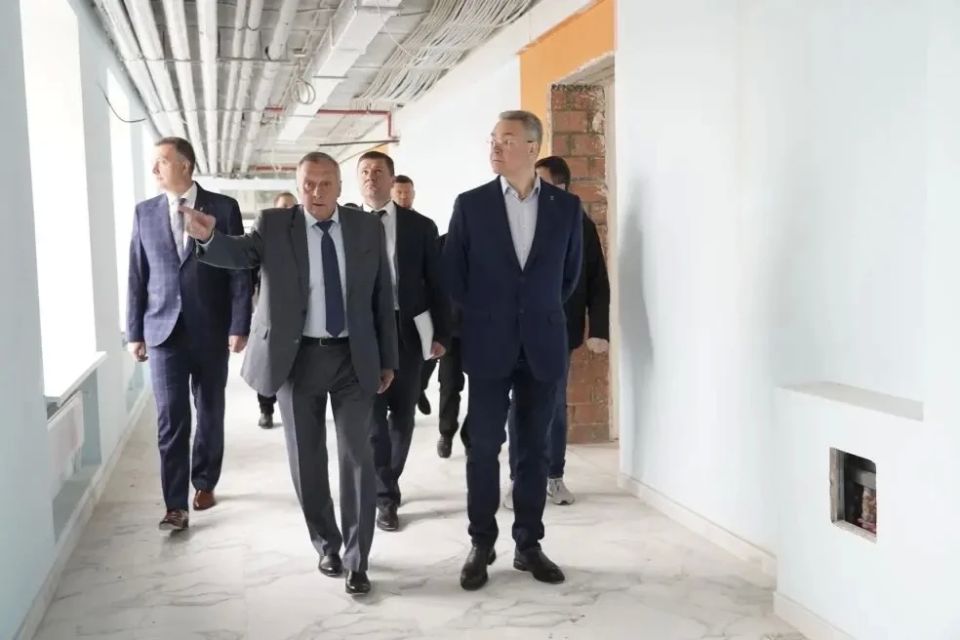 Владимир Владимиров: С рабочей поездки в Арзгирский округ начал неделю