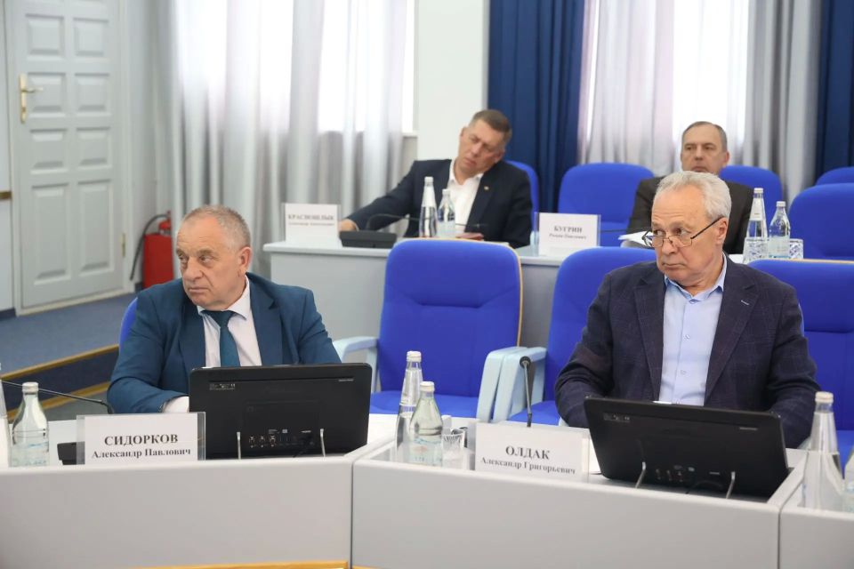 В краевой Думе прошло итоговое заседание рабочей группы, которая в течение трех месяцев занималась комплексной корректировкой закона «Об административных правонарушениях в Ставропольском крае» по рекомендациям Минюста РФ В краевой Думе прошло итоговое заседание рабочей группы, которая в течение трех месяцев занималась комплексной корректировкой закона «Об административных правонарушениях в Ставропольском крае» по рекомендациям Минюста РФ