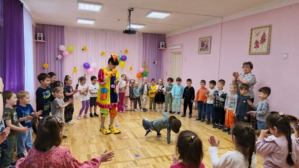 День защиты детей в детских садах Ессентуков прошёл весело и дружно! День защиты детей в детских садах Ессентуков прошёл весело и дружно!