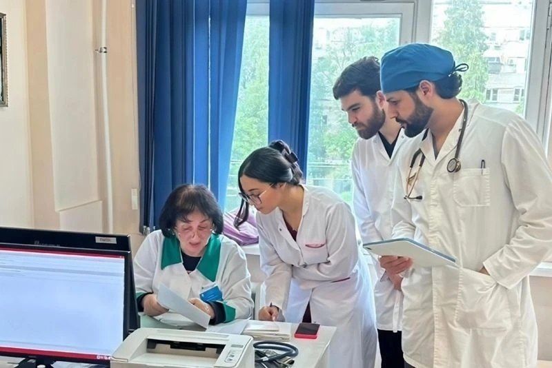 Иностранные студенты Пятигорского медико-фармацевтического института проходят практику в городской поликлинике №1