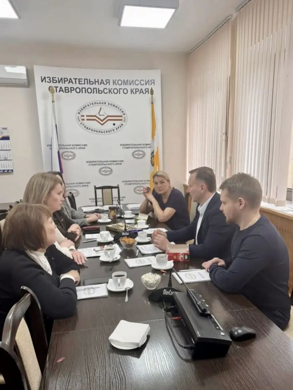 В День защиты детей 1 июня 2026 года состоялось заседание конкурсных комиссий по оценке детских рисунков «Мой выбор - будущее» и школьных сочинений «Я выбираю будущее» В День защиты детей 1 июня 2026 года состоялось заседание конкурсных комиссий по оценке детских рисунков «Мой выбор - будущее» и школьных сочинений «Я выбираю будущее»