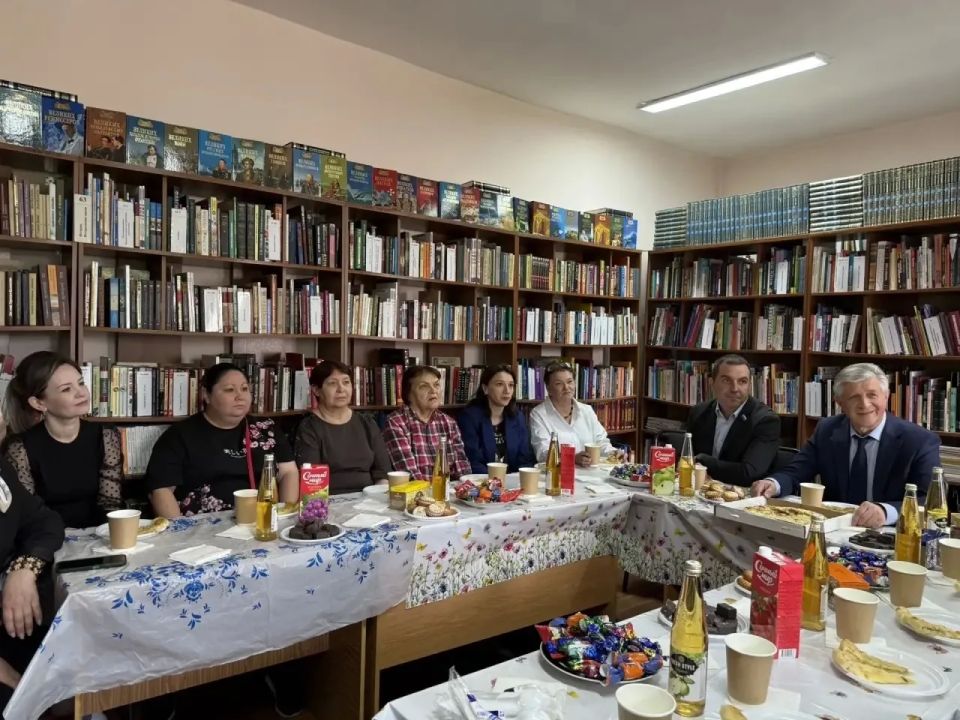 Под знаком добрососедства. В Ставрополе при участии депутатов городской Думы прошли мероприятия, приуроченные ко Дню соседей Под знаком добрососедства. В Ставрополе при участии депутатов городской Думы прошли мероприятия, приуроченные ко Дню соседей