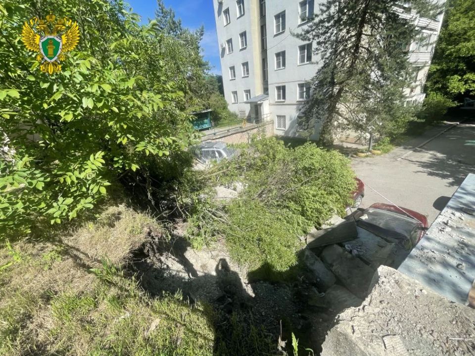 Прокуратурой края организована проверка по факту обрушения грунта в Ессентуках Прокуратурой края организована проверка по факту обрушения грунта в Ессентуках