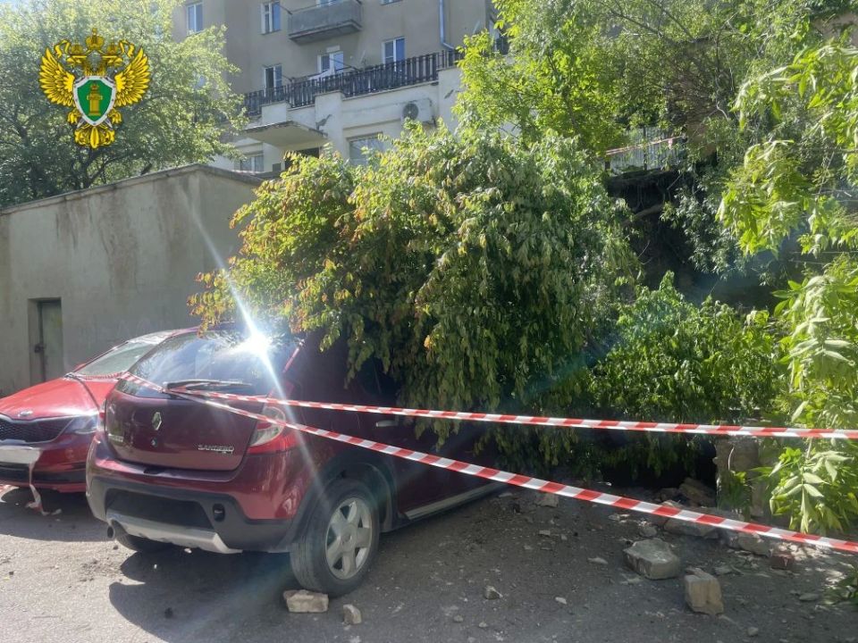 Прокуратурой края организована проверка по факту обрушения грунта в Ессентуках Прокуратурой края организована проверка по факту обрушения грунта в Ессентуках