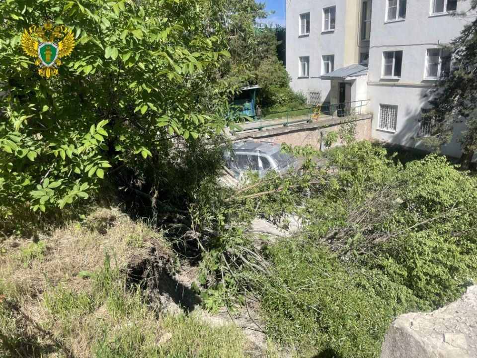 Прокуратурой края организована проверка по факту обрушения грунта в Ессентуках Прокуратурой края организована проверка по факту обрушения грунта в Ессентуках