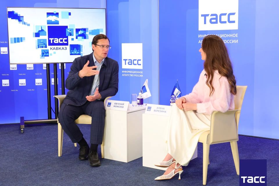 Главное из заявлений, а также фоторепортаж с пресс-конференции в Региональном информационном центре "ТАСС Кавказ", посвященной летней событийной программе Кисловодска Главное из заявлений, а также фоторепортаж с пресс-конференции в Региональном информационном центре "ТАСС Кавказ", посвященной летней событийной программе Кисловодска