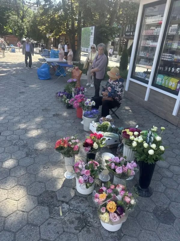 Ежедневно в Ессентуках сотрудники управления общественной безопасности и муниципального контроля администрации города Ессентуки проверяют соблюдение законодательства в сфере торговли Ежедневно в Ессентуках сотрудники управления общественной безопасности и муниципального контроля администрации города Ессентуки проверяют соблюдение законодательства в сфере торговли