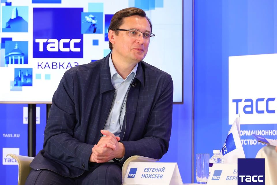 Главное из заявлений, а также фоторепортаж с пресс-конференции в Региональном информационном центре "ТАСС Кавказ", посвященной летней событийной программе Кисловодска Главное из заявлений, а также фоторепортаж с пресс-конференции в Региональном информационном центре "ТАСС Кавказ", посвященной летней событийной программе Кисловодска