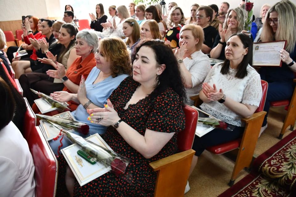 В Ставрополе поблагодарили за труд работников соцзащиты В Ставрополе поблагодарили за труд работников соцзащиты