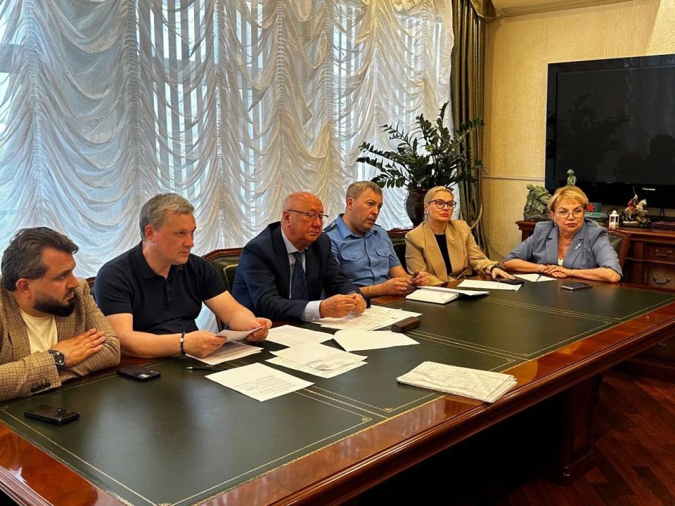 Дмитрий Ворошилов: Приём Уполномоченного по правам человека в Ставропольском крае Николая Павловича Лисинского прошёл в Пятигорске Дмитрий Ворошилов: Приём Уполномоченного по правам человека в Ставропольском крае Николая Павловича Лисинского прошёл в Пятигорске