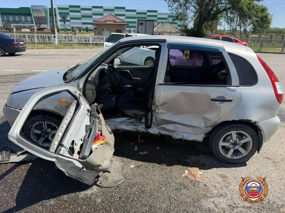 При столкновении двух автомобилей в Георгиевском округе пострадали 4 человека При столкновении двух автомобилей в Георгиевском округе пострадали 4 человека