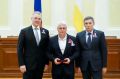 Владимир Владимиров: Накануне Дня России вручил федеральные и краевые награды