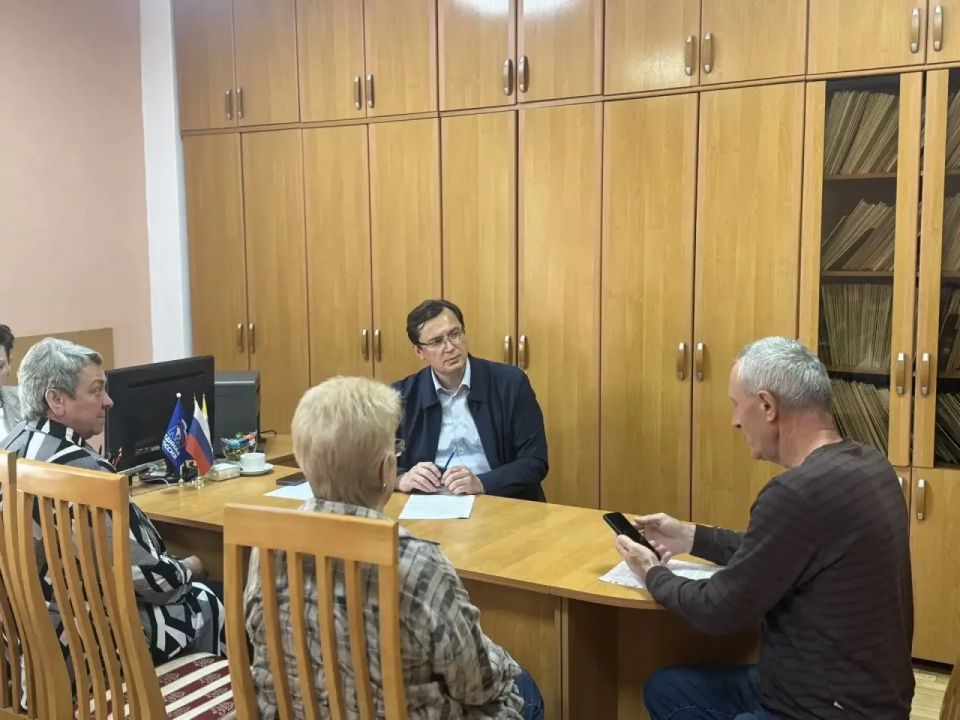 Евгений Моисеев: Провёл приём граждан по личным вопросам Евгений Моисеев: Провёл приём граждан по личным вопросам