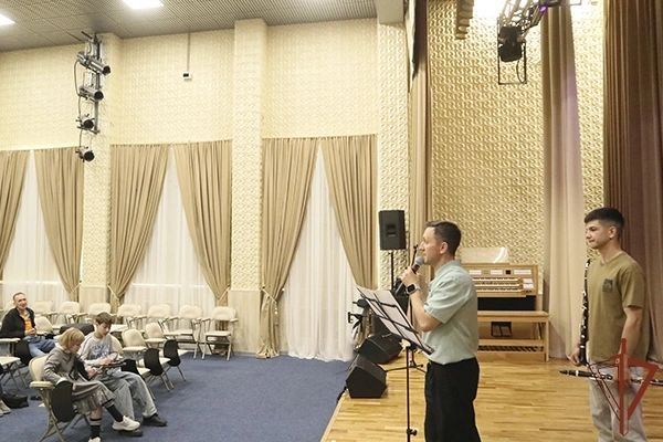 Музыканты Росгвардии проводят уникальные творческие мастер-классы для учеников музыкальных школ Кавминвод Музыканты Росгвардии проводят уникальные творческие мастер-классы для учеников музыкальных школ Кавминвод