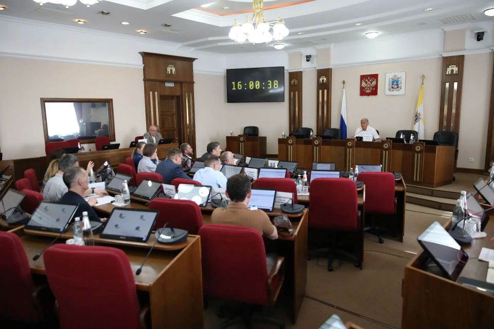 Под председательством Игоря Андрющенко состоялось заседание комитета Думы Ставропольского края по аграрным и земельным вопросам, природопользованию и экологии Под председательством Игоря Андрющенко состоялось заседание комитета Думы Ставропольского края по аграрным и земельным вопросам, природопользованию и экологии