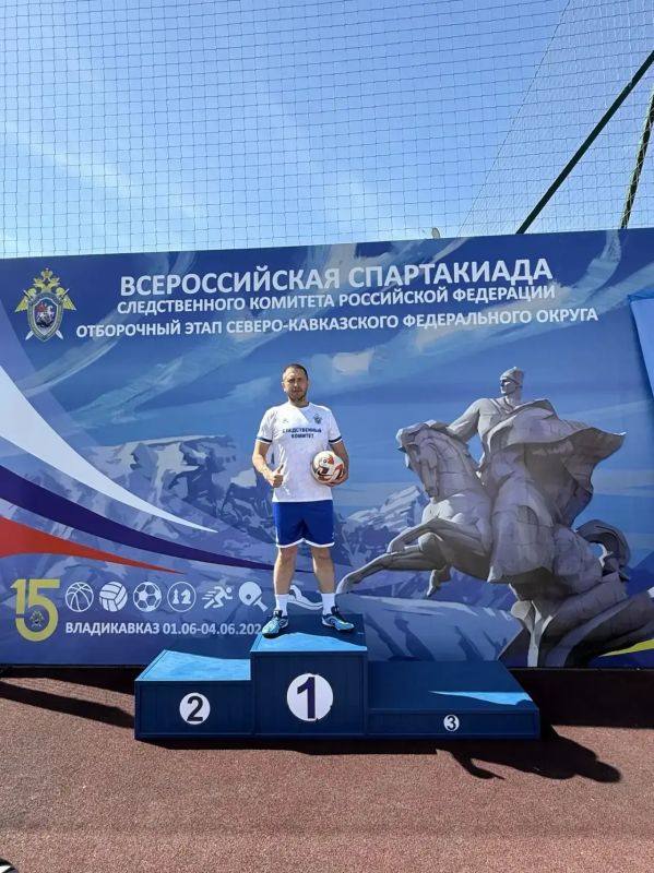 Представитель Ставропольской региональной общественной организации «Союз ветеранов следствия» Юрий Юрьевич Камоликов в составе сборной команды следственного управления Следственного комитета Российской Федерации по... Представитель Ставропольской региональной общественной организации «Союз ветеранов следствия» Юрий Юрьевич Камоликов в составе сборной команды следственного управления Следственного комитета Российской Федерации по...