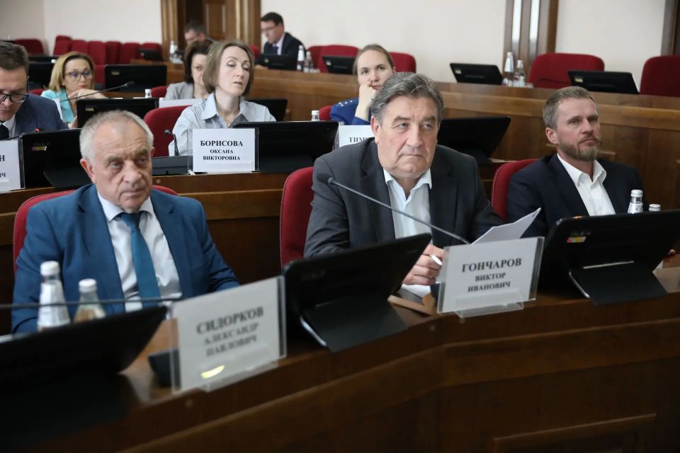 Под председательством Игоря Андрющенко состоялось заседание комитета Думы Ставропольского края по аграрным и земельным вопросам, природопользованию и экологии Под председательством Игоря Андрющенко состоялось заседание комитета Думы Ставропольского края по аграрным и земельным вопросам, природопользованию и экологии
