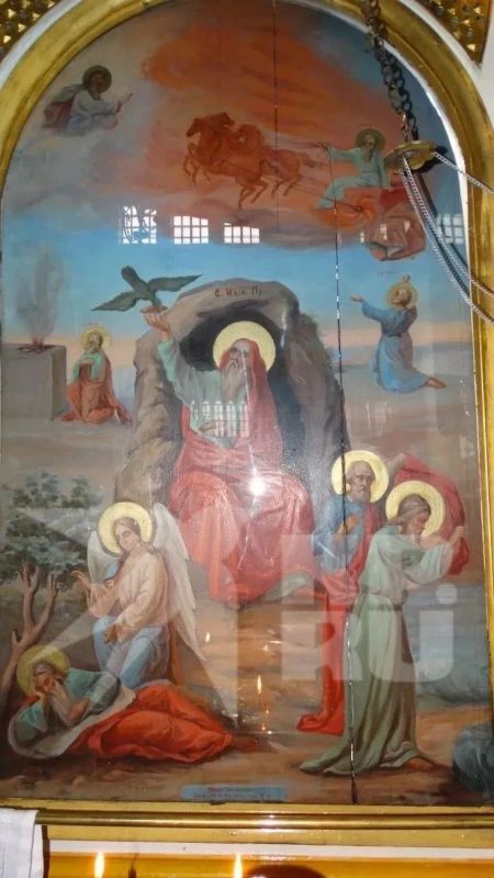 Когда началась война, икона треснула: старинная реликвия семьи из Ессентуков сгорела в Свято-Никольской церкви Когда началась война, икона треснула: старинная реликвия семьи из Ессентуков сгорела в Свято-Никольской церкви