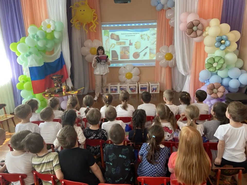 День России в пришкольных лагерях и детских садах нашего города День России в пришкольных лагерях и детских садах нашего города