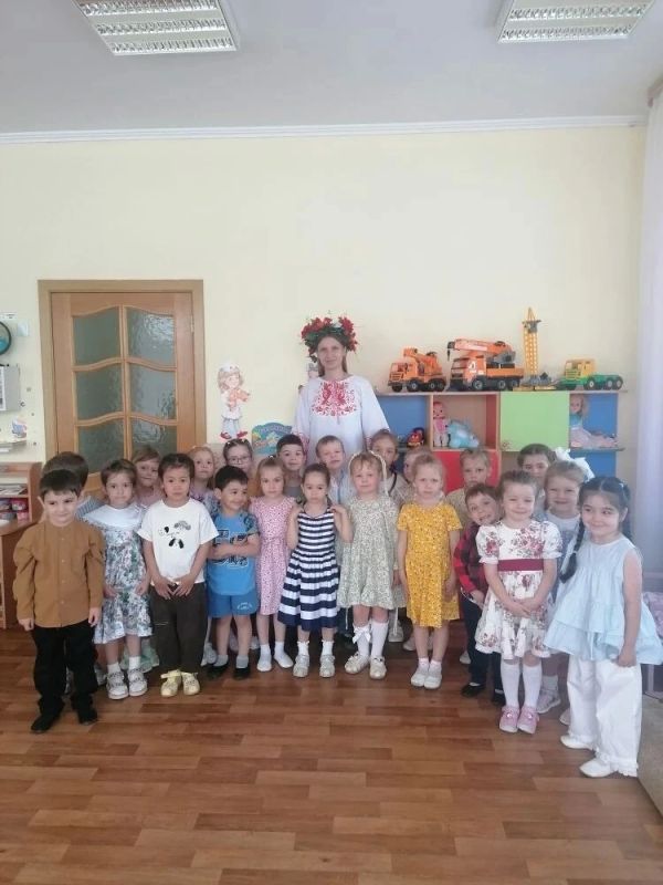 Детский сад № 4 «Золотой ключик» города Ессентуки провел праздник «Как играли на Руси» ко Дню России Детский сад № 4 «Золотой ключик» города Ессентуки провел праздник «Как играли на Руси» ко Дню России