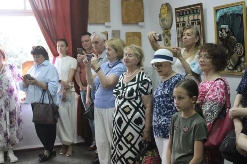 «Русь деревянная, заповедная, святая Русь»: новая выставка работает в Пятигорском краеведческом музее «Русь деревянная, заповедная, святая Русь»: новая выставка работает в Пятигорском краеведческом музее
