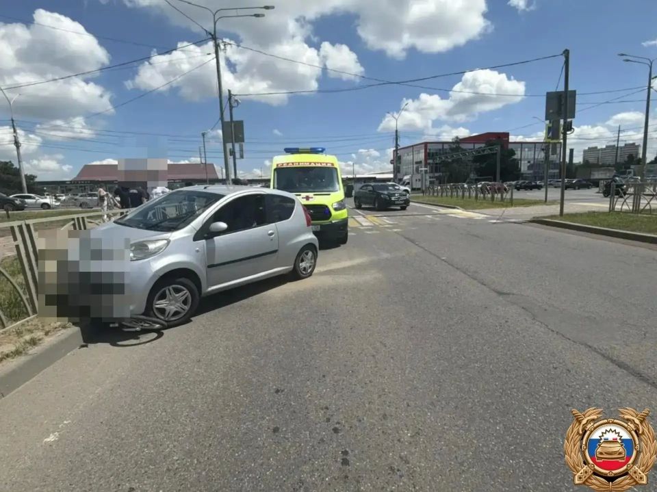 Юная жительница Сочи на велосипеде попала под колеса машины в Ставрополе