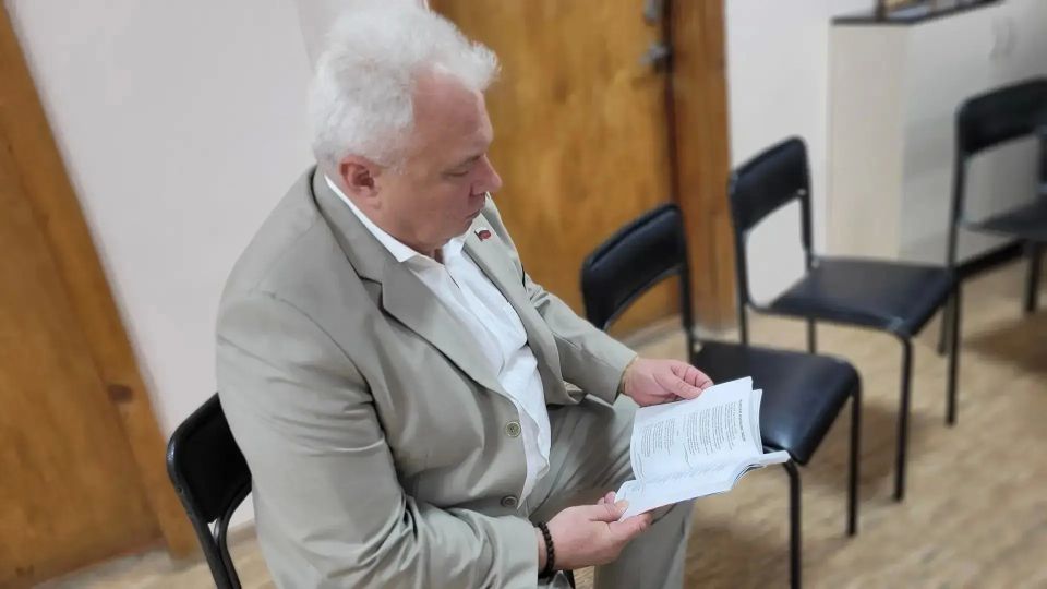 В Пятигорске представили поэтический сборник «Поэтика навстречу Победе» В Пятигорске представили поэтический сборник «Поэтика навстречу Победе»