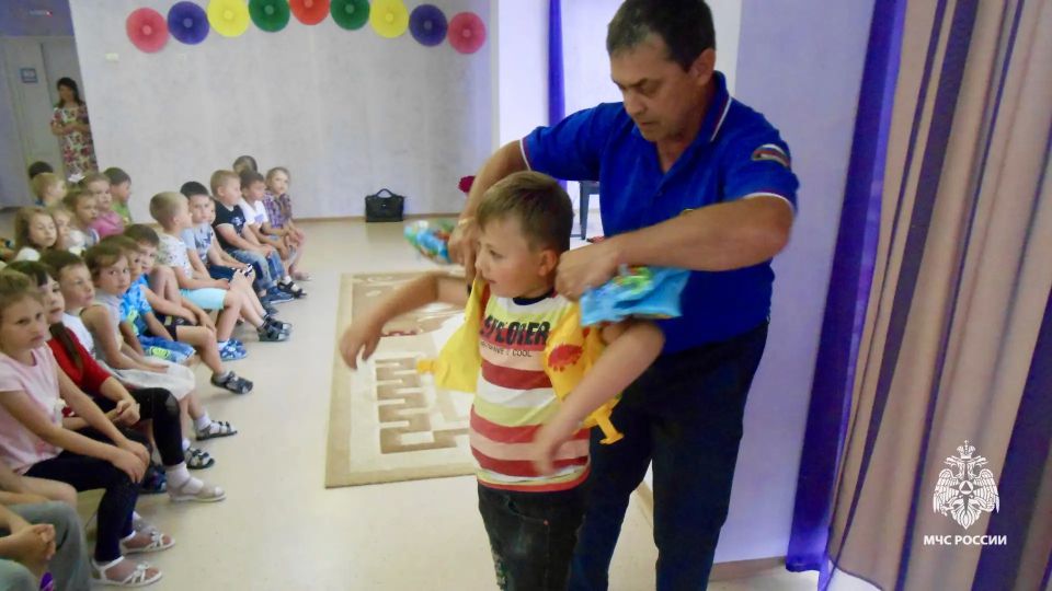 Сотрудники ГИМС МЧС Ставрополья на страже детской безопасности Сотрудники ГИМС МЧС Ставрополья на страже детской безопасности