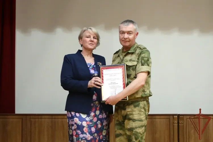 Праздничный концерт Минераловодской таможни прошёл в пятигорском батальоне Росгвардии На территории отдельного батальона охраны и обеспечения СевероКавказского ордена Жукова округа войск национальной гвардии Российской... Праздничный концерт Минераловодской таможни прошёл в пятигорском батальоне Росгвардии На территории отдельного батальона охраны и обеспечения СевероКавказского ордена Жукова округа войск национальной гвардии Российской...