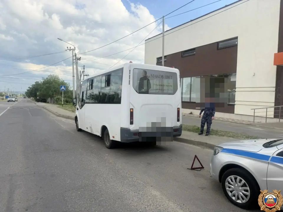 В Ставрополе пассажир маршрутки упала, когда водитель резко тронулся с места