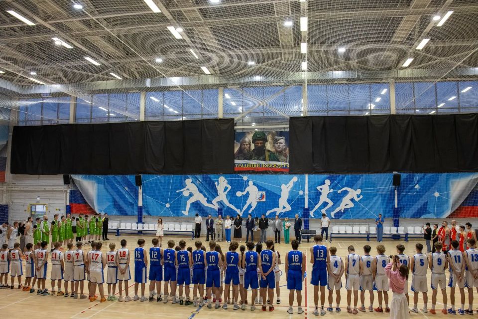 Финал четырёх стартовал. В Ставрополе дан старт «Финалу 4-х» чемпионата Ставропольского края по баскетболу среди мужских команд производственных коллективов и городов Финал четырёх стартовал. В Ставрополе дан старт «Финалу 4-х» чемпионата Ставропольского края по баскетболу среди мужских команд производственных коллективов и городов