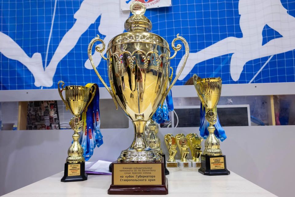 Финал четырёх стартовал. В Ставрополе дан старт «Финалу 4-х» чемпионата Ставропольского края по баскетболу среди мужских команд производственных коллективов и городов Финал четырёх стартовал. В Ставрополе дан старт «Финалу 4-х» чемпионата Ставропольского края по баскетболу среди мужских команд производственных коллективов и городов