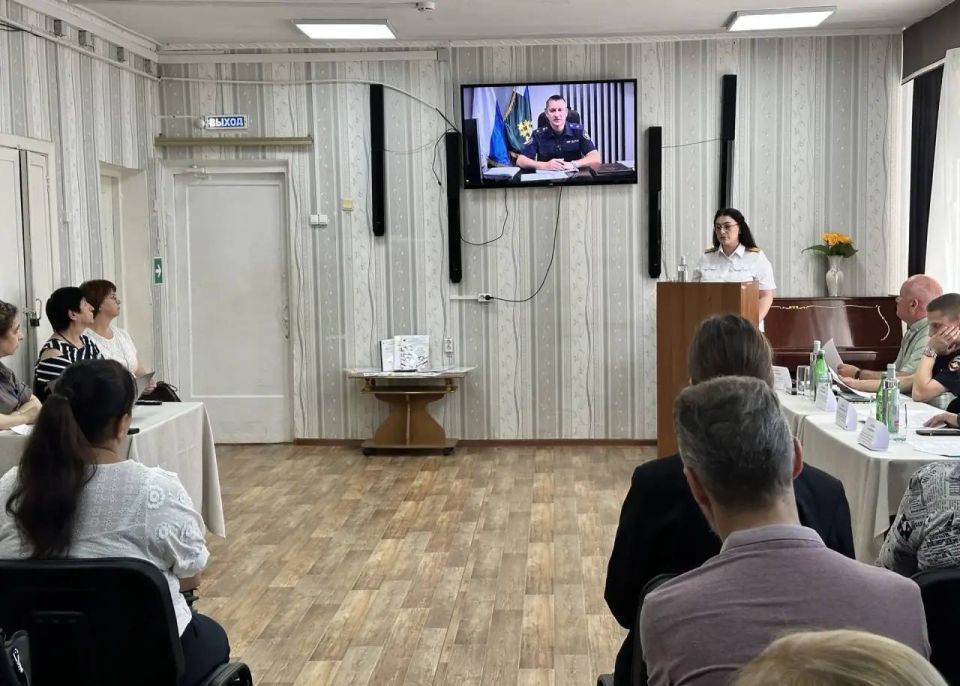 В Ставропольском крае офицеры СК России продолжают цикл профилактических бесед по теме «Вместе – за безопасное детство!» В Ставропольском крае офицеры СК России продолжают цикл профилактических бесед по теме «Вместе – за безопасное детство!»