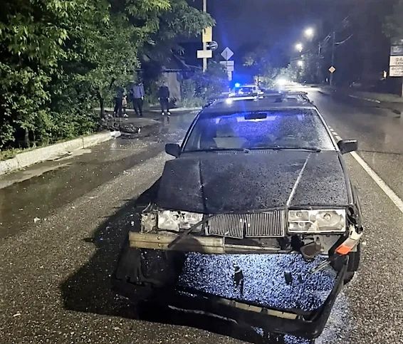 В Ессентуках подростки на кроссовом мотоцикле попали в ДТП — оба в реанимации В Ессентуках подростки на кроссовом мотоцикле попали в ДТП — оба в реанимации