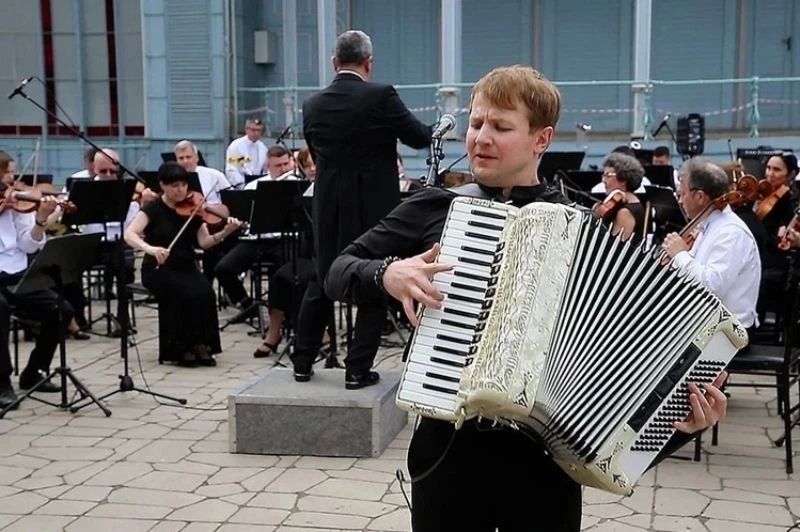 Образцово-показательный оркестр Росгвардии завершил гастрольный тур по Ставропольскому краю концертом в пятигорском Цветнике Образцово-показательный оркестр Росгвардии завершил гастрольный тур по Ставропольскому краю концертом в пятигорском Цветнике