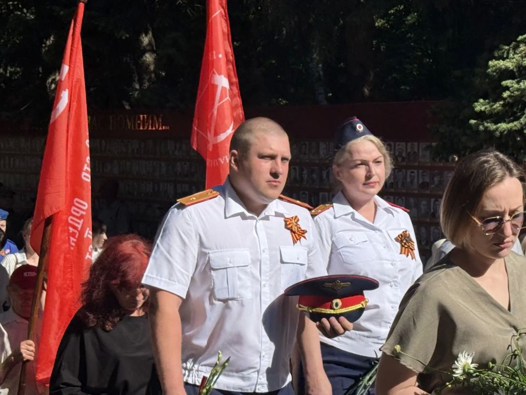 В Ставропольском крае сотрудники регионального следственного управления СК России и кадеты ведомства приняли участие в мероприятиях, посвященных Дню памяти и скорби В Ставропольском крае сотрудники регионального следственного управления СК России и кадеты ведомства приняли участие в мероприятиях, посвященных Дню памяти и скорби