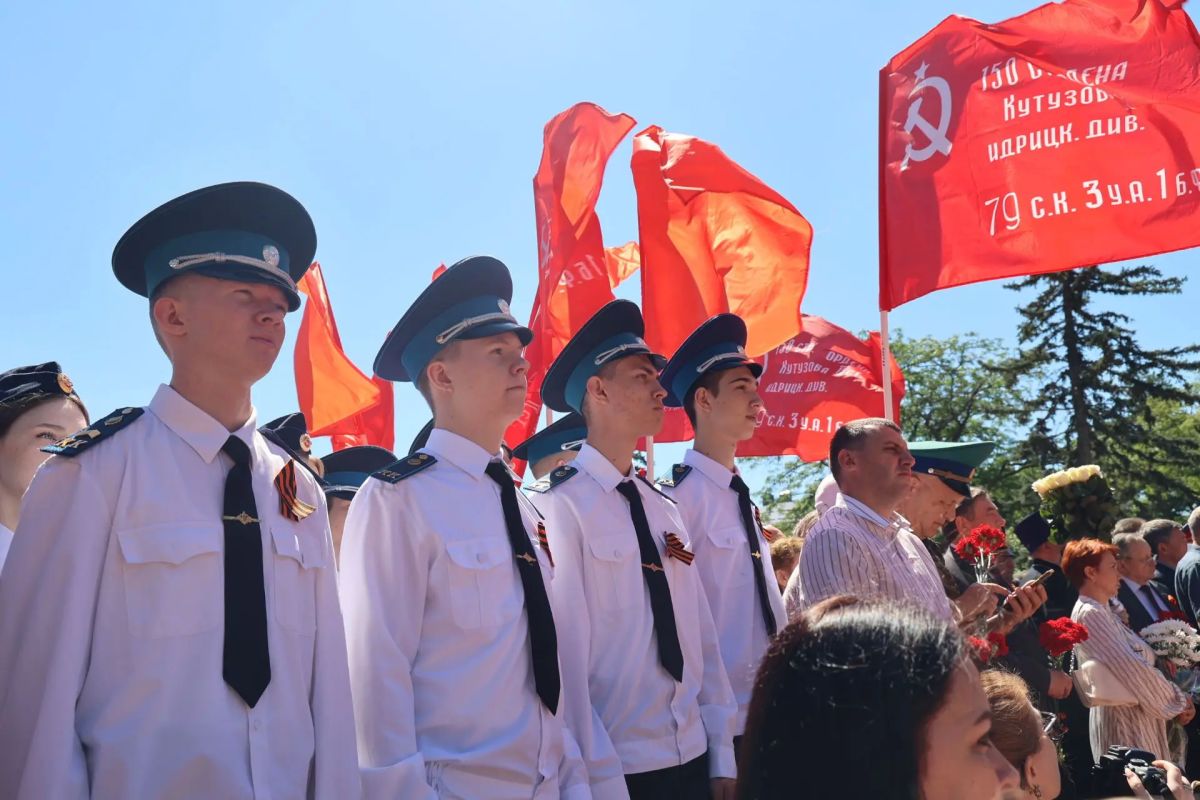 Краевые законодатели почтили память ставропольцев, погибших в годы Великой Отечественной войны Краевые законодатели почтили память ставропольцев, погибших в годы Великой Отечественной войны